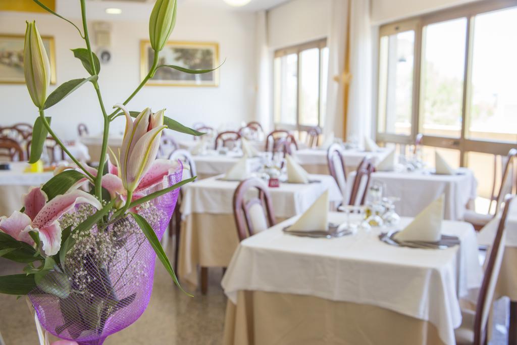 Hotel Touring Мисано Адриатико Екстериор снимка