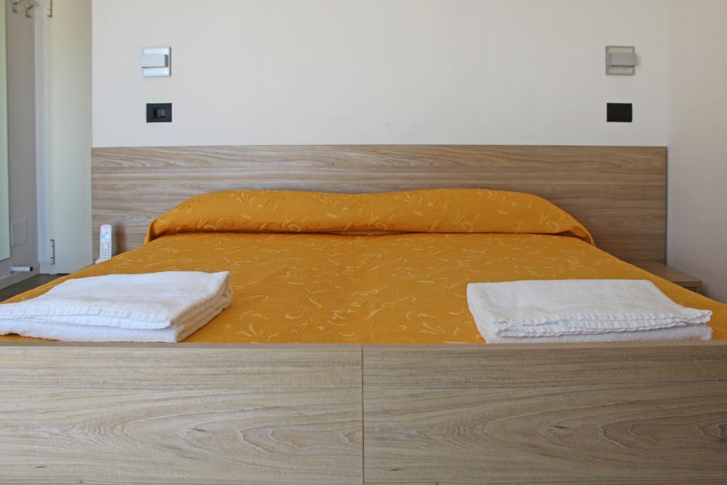 Hotel Touring Мисано Адриатико Екстериор снимка